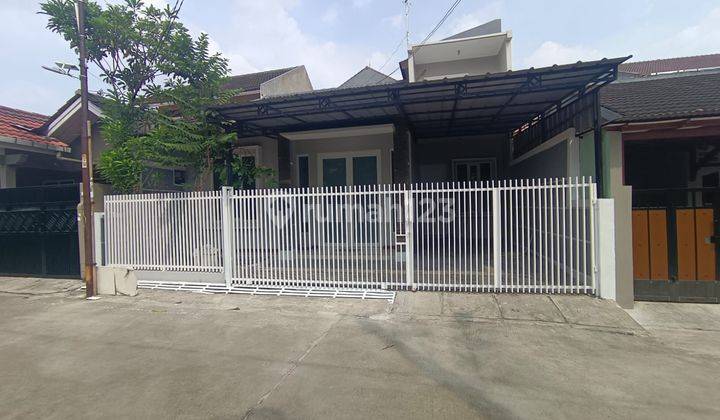 Rumah 2 Lantai Siap Huni Dalam Perumahan Asri Jaka Setia, Bekasi 1