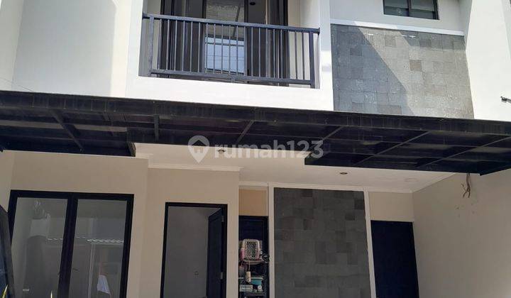 Rumah 2 Lantai Apik Siap Huni Dalam Cluster di Jatibening, Bekasi 2