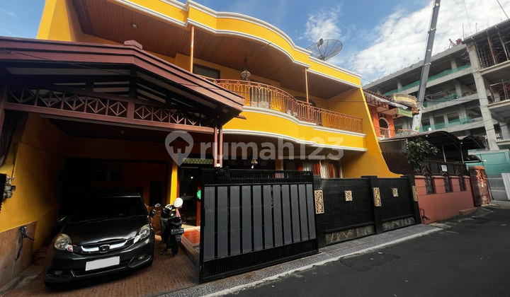 Rumah Mewah Dekat Kcic dan Mall di Pondok Bambu, Jakarta Timur Rumah Mewah Dekat Kcic dan Mall di Pondok Bambu, Jakarta Timur