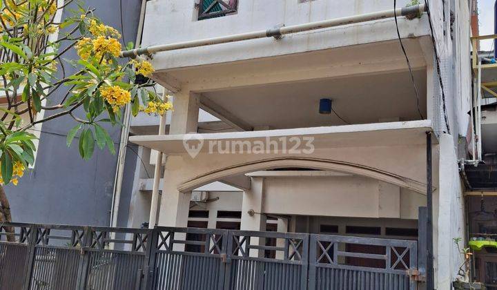 Rumah 2 Lantai Pusat Kota di Bintara Alam Permai Bintara, Bekasi 1