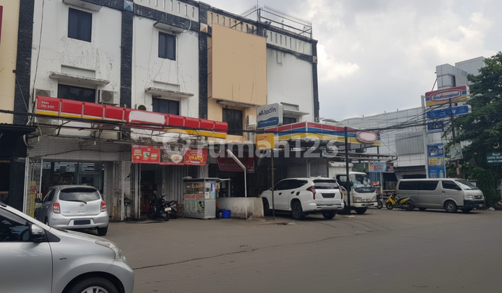 3-Story Shophouse Location on the Main Roadside in Jati Asih, Bekasi 2