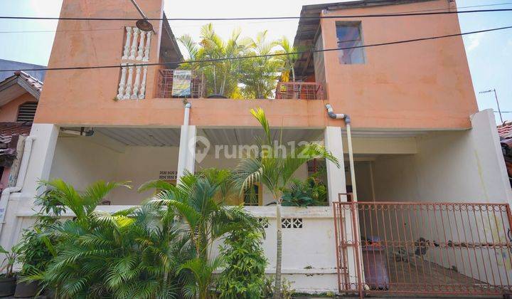 Rumah 2 Lantai Semi Furnished Dekat Galaxy di Jaka Setia, Bekasi 1