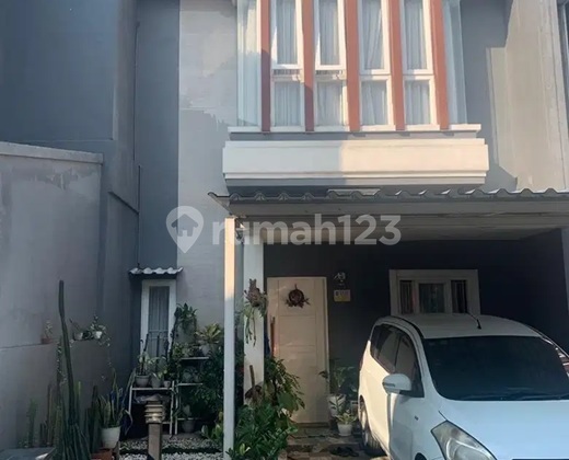 Rumah 2 Lantai Full Furnished Dalam Cluster Jatiwaringin, Bekasi