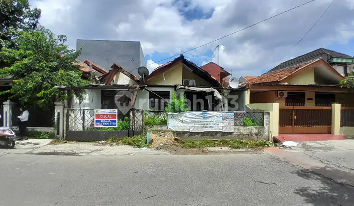 Rumah Hitung Tanah 200 m2 dekat Galaxy Bekasi Selatan, Bekasi Rumah Hitung Tanah 200 m2 dekat Galaxy Bekasi Selatan, Bekasi
