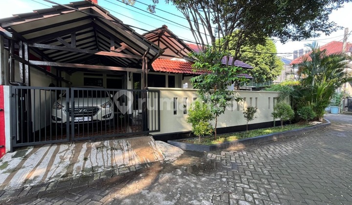 House in Hook Position and Scenic within the Housing Estate in Jatibening, Bekasi
