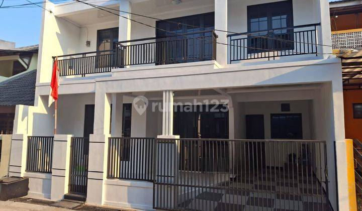 Rumah 2 Lantai Siap Huni Dalam Perumahan Elite Jatibening, Bekasi 1