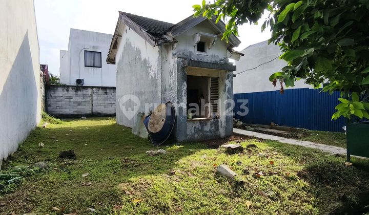 Damaged House Plot in Graha Bintaro Jaya Cluster Near Perigi Oss Toll Access Damaged House Plot in Graha Bintaro Jaya Cluster Near Perigi Oss Toll Access