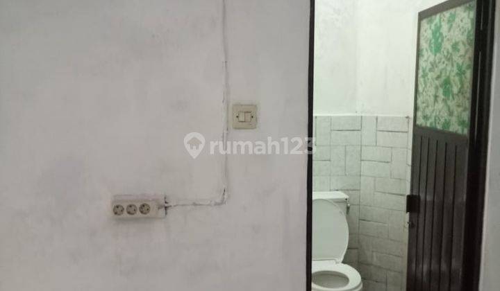Rumah akses motor di Pamoyanan. Perlu renovasi, lokasi strategis 8