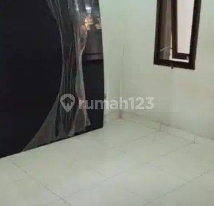 Rumah di Taman Holis Indah. Boleh nih coba dulu tinggal di sini. 5