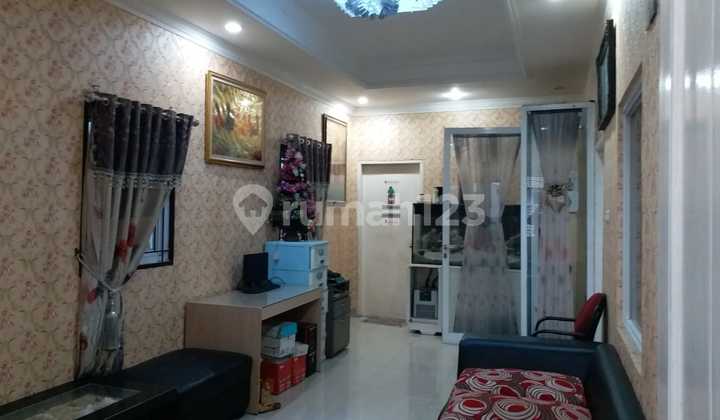 Cheap 3-story house in Bekasi via Auction