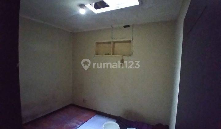 Rumah Pinggir Jalan 2 Lantai di Cihanjuang 2