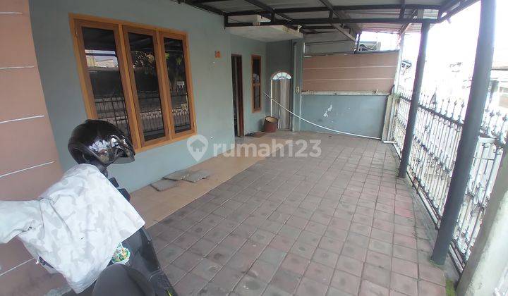 Rumah Pinggir Jalan 2 Lantai di Cihanjuang 8