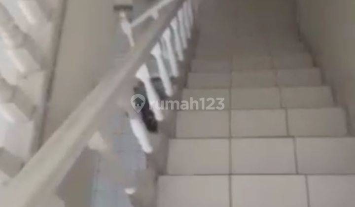 Ruko Terusan Buah Batu 3 Lantai Siap Pakai 11