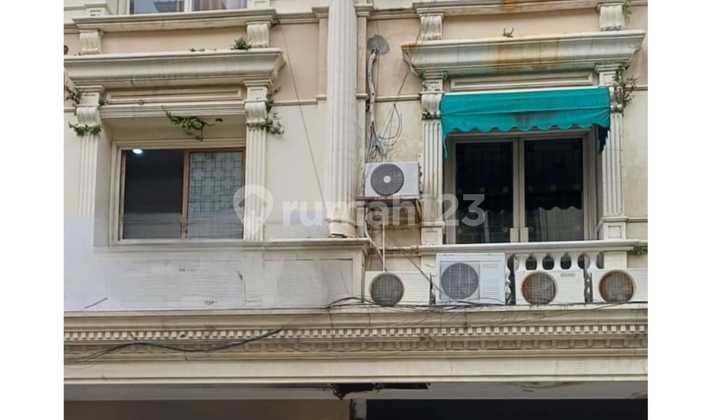 Ruko untuk Usaha dengan Lokasi Strategis di Tebet (Dm01) Ruko untuk Usaha dengan Lokasi Strategis di Tebet (Dm01)