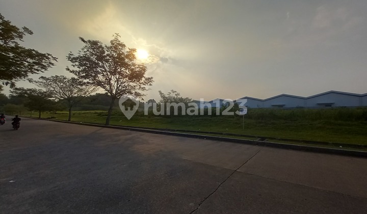 Selling Industrial Plots at Delta Silicon Lippo Cikarang Selling Industrial Plots at Delta Silicon Lippo Cikarang