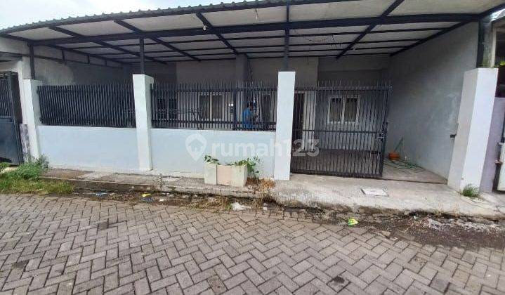 Rumah Dijual Di Jalan Perumahan Queen Gardenia Kaliwates Jember  1