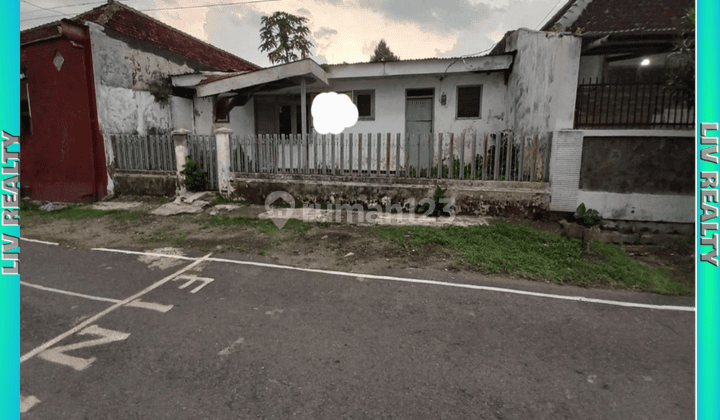 Di jual rumah hitungan tanah deket pasar 1