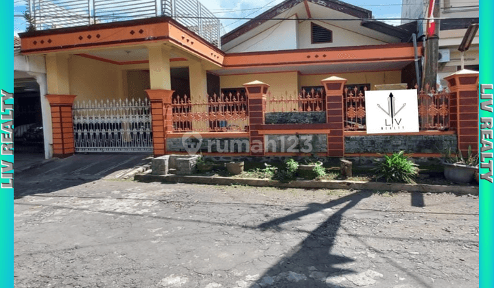 Di jual rumah siap huni lokasi strategis 1