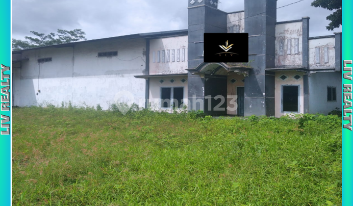 Di jual gudang lokasi strategis pinggir jalan  1