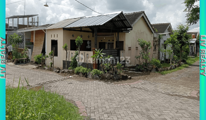 Rumah full bangunan daerah kebonsari 1