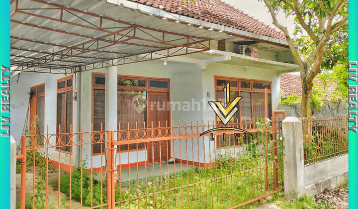 Dijual rumah sederhana dan strategis, daerah Kebonsari. 1