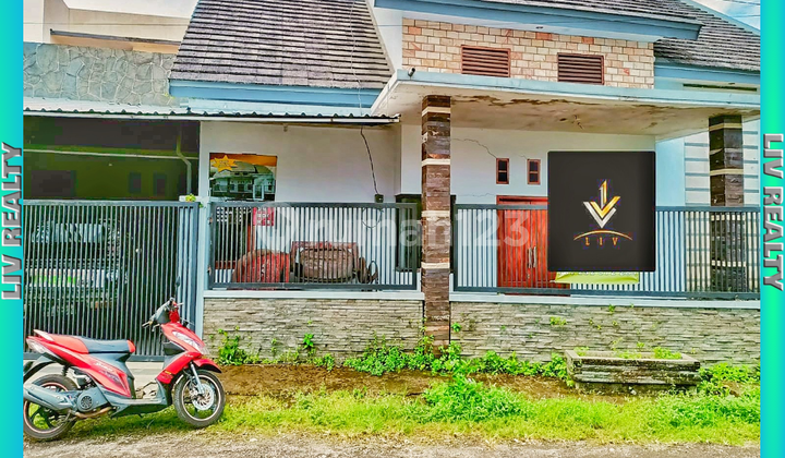 Dijual rumah minimalis, lingkungan padat penduduk. 1