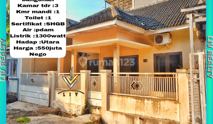 Dijual rumah strategis 2 lantai, daerah Sumbersari. 1