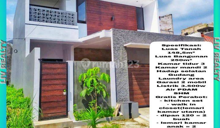 Dijual rumah 2 lantai luas dan siap huni. 1