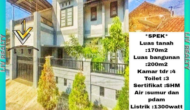 Dijual rumah 2 lantai strategis dan siap huni. 1