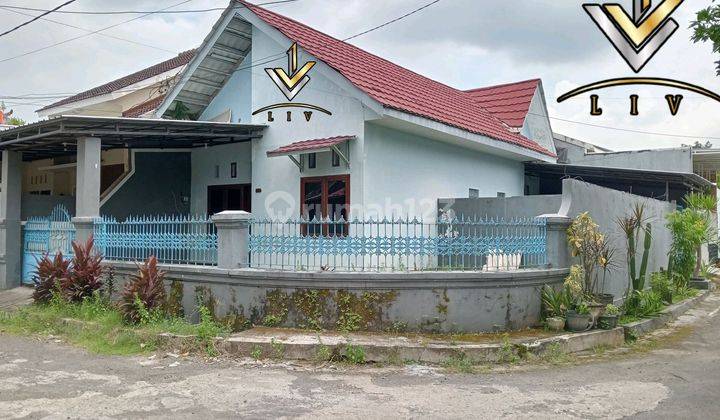Di Kontrakan Rumah Siap Huni Rumah Cukup Luas Lokasi Pojoklokasi Strategis  1