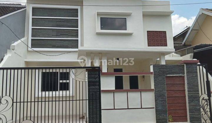 Rumah Dijual Sudah Renovasi 2 Lantai Shm Hadap Selatan Lokasi Strategis Perumahan Gunung Batu  1