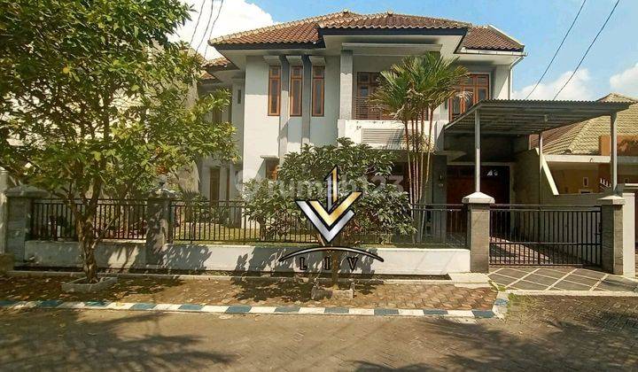 _turun Harga_rumah Mewah 2 Lantaidi Tengah Kota Jember  1