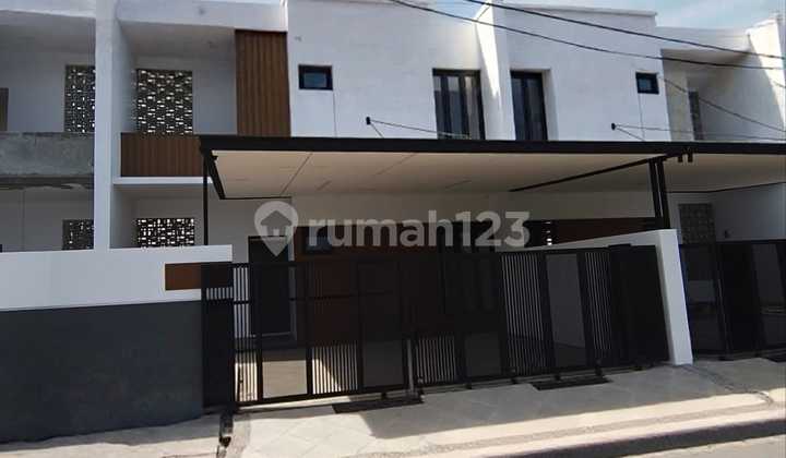 Rumah Cantik 2 Lantai di Cileunyi Bandung Timur Rumah Cantik 2 Lantai di Cileunyi Bandung Timur
