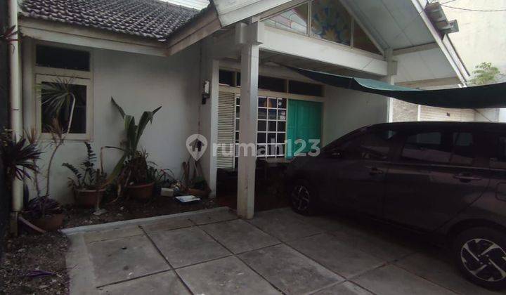 Rumah Buat Usaha Pinggir Jalan Di Kodya Bandung 1