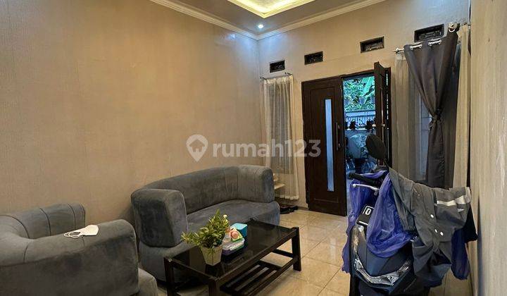 Rumah  Bonus Semi Furnish Lokasi Strategis di Jatinangor.  3