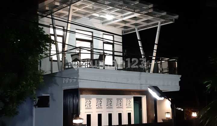 3-Storey House in Arcamanik, Bandung City 2