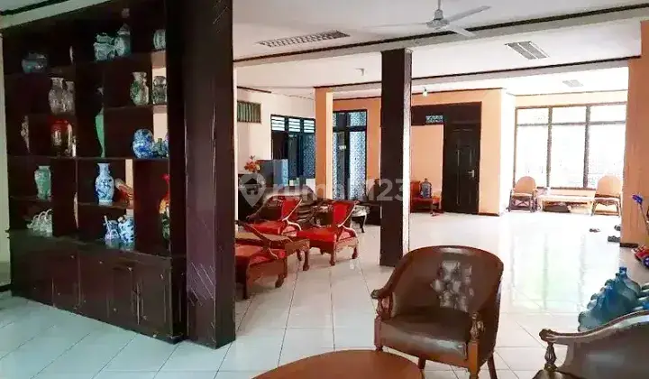 Dijual Rumah cocok untuk Kost an Daerah Menteng 1