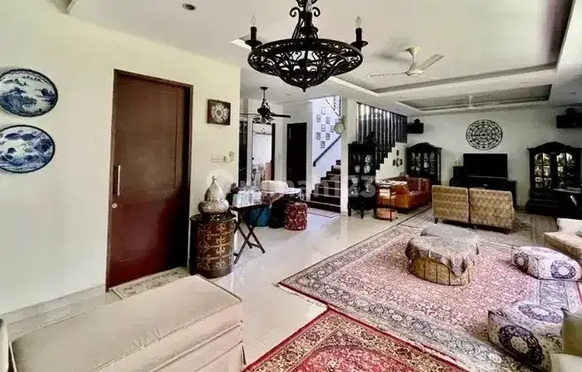 Dijual Rumah Asri di Tengah Kota Daerah Pancoran 2