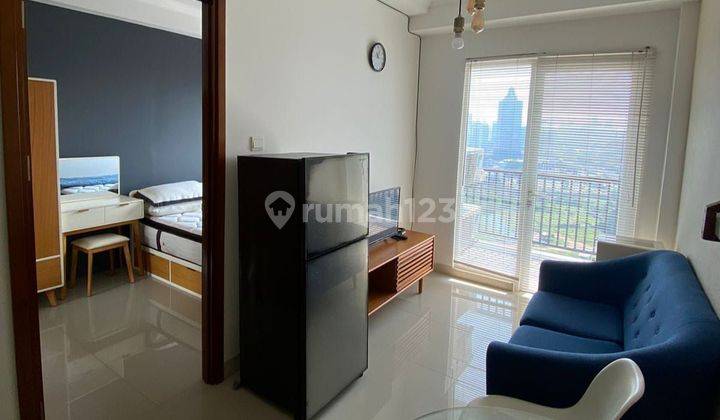 Disewakan 1BR Signature Park Grande Furnished Lantai Sedang 1