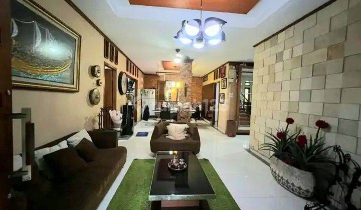 Dijual Rumah Hook 2 Lantai Full Garden Daerah Pesanggrahan 1