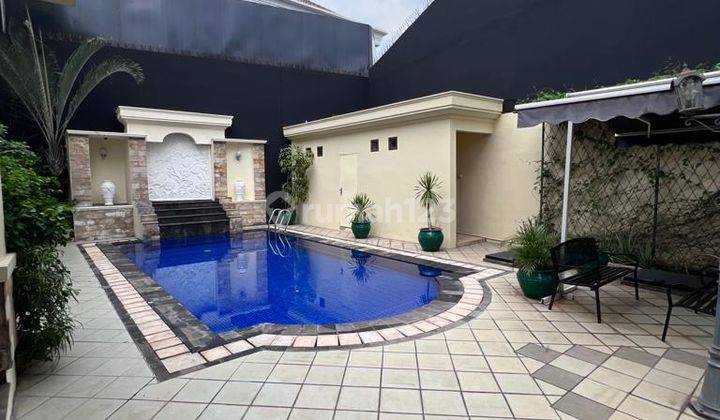 Dijjual Rumah Mewah Dengan Swimming Pool Daerah Kebayoran Baru  2