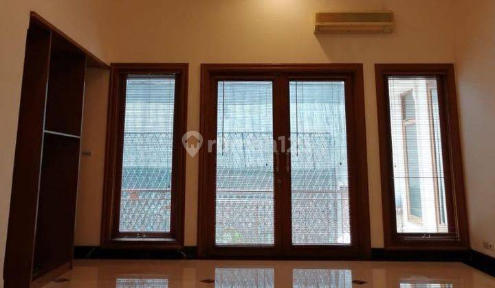 Dijual Rumah 2 Lantai Daerah Pondok Indah  2