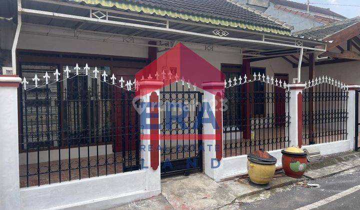 Rumah Unfurnished SHM di Merah Delima , Malang 1