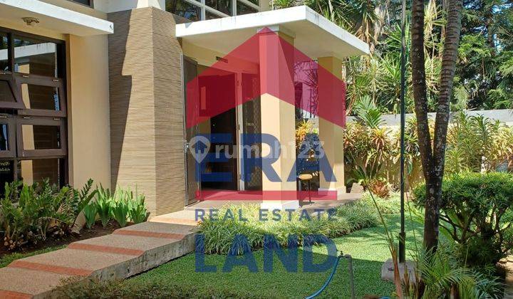 Rumah Unfurnished SHM di Jalan Batavia Golf Araya , Malang 2