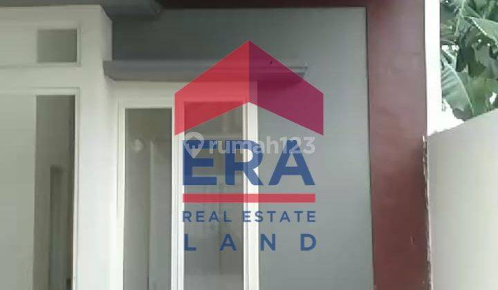 Rumah Bagus Unfurnished SHM di Perumahan Graha Unika Bandara , Malang 1