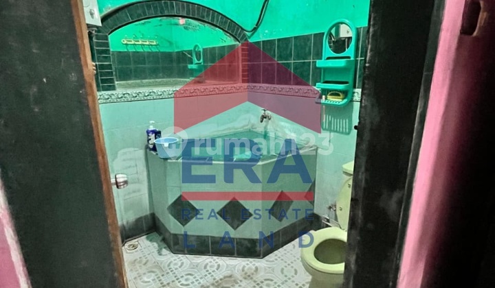 Nice House 611 m2 Freehold Title in Sukun, Malang 2