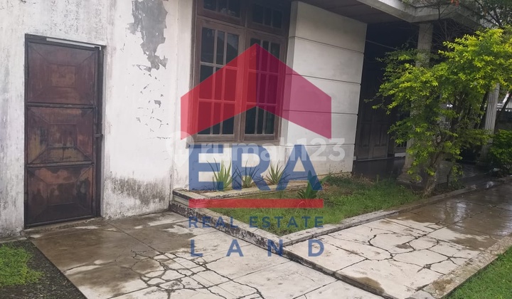 Rumah Bagus Unfurnished HGB di Jalan Bukit Dieng, Malang 2