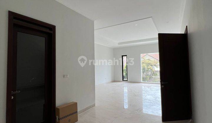 DIJUAL SEMIFURNISH RUMAH CANTIK TERAWAT DI BATUNUNGGAL INDAH 2