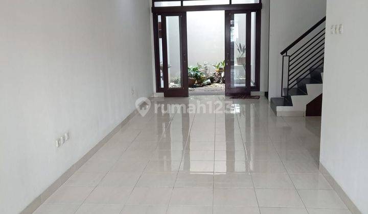 Jual Bu Rumah Bagus Terawat Cocok Utk Kantor Disarijadi Bandung 2