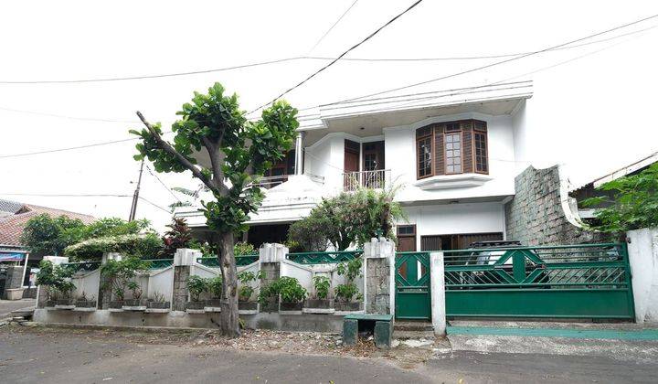 DIJUAL FULLFURNISH RUMAH MEWAH & KOKOH ASRI  KOMPLEK DI SURYALAYA 1